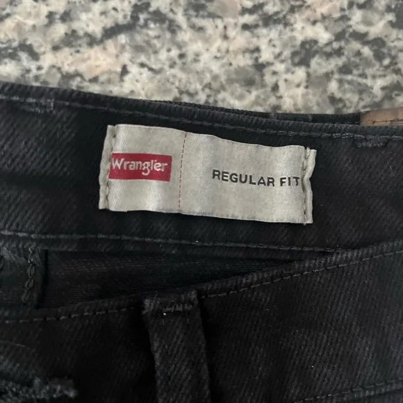 Men’s Wrangler Jeans/Regular Fit/Dark Blue Black/ 34x32 - Picture 3 of 7